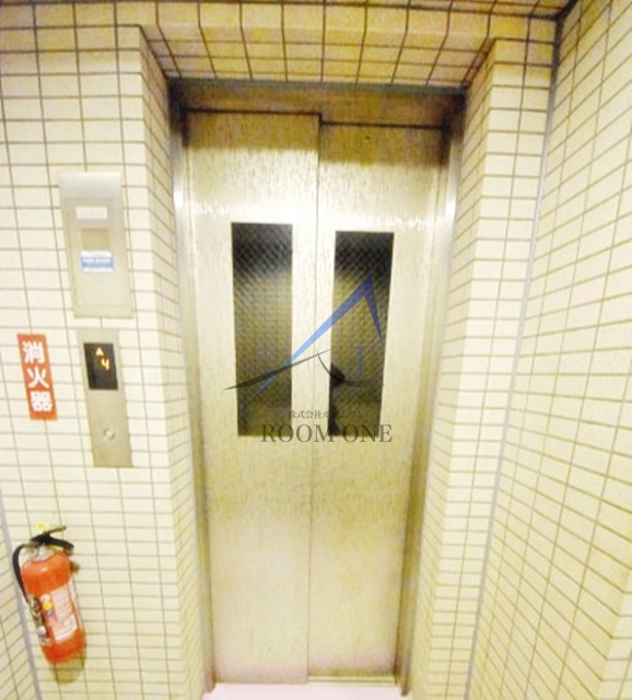 ドルチェ東京・八重洲通りのその他共用部分|エレベーターです。