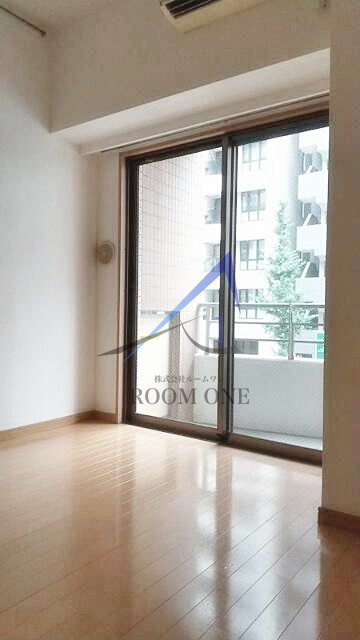 ドルチェ東京・八重洲通りの居間・リビング|洋室のお部屋です。