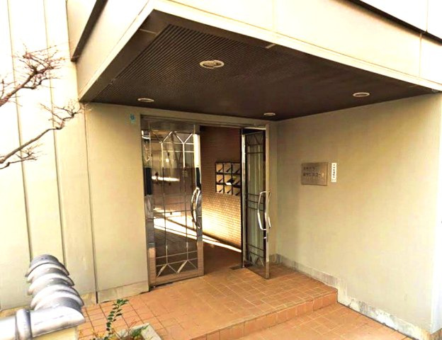 カサベラ灘サウスコートのエントランス|室内大変綺麗にお使いです