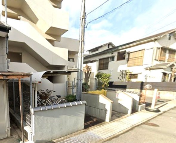 カサベラ灘サウスコートの駐輪場|室内大変綺麗にお使いです
綺麗に整備された中古マンション