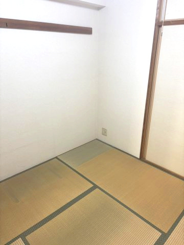 カサベラ灘サウスコートの和室|	和室があれば、来客時も対応が簡単です。特に人数が多いときなどは重宝します。