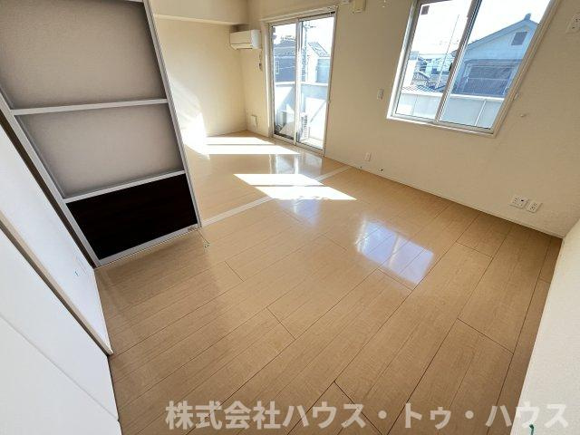 グリシーヌの洋室