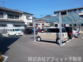 【駐車場】