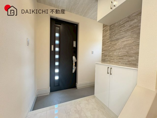 【玄関】 | 東松山市松葉町　Livele Gaeden　新築戸建　全2棟　1号棟