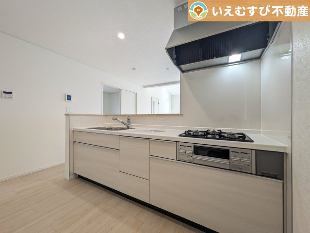 Cradle garden　鴻巣市筑波第5のキッチン|機能性収納性に溢れるキッチン
収納もたっぷり付いていてすっきり片付く！毎日楽しくお料理が出来そうです！