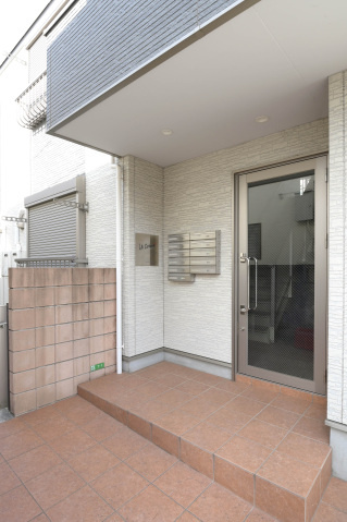 練馬区北町５丁目の賃貸マンションのエントランス