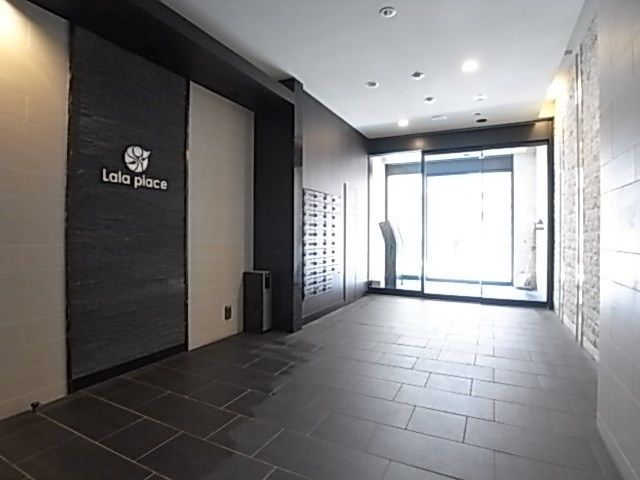ララプレイス神戸西元町の外観
