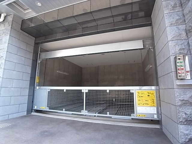 ララプレイス神戸西元町の外観