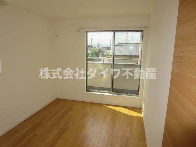 コーヨー様庄司田３丁目一戸建ての居間・リビング