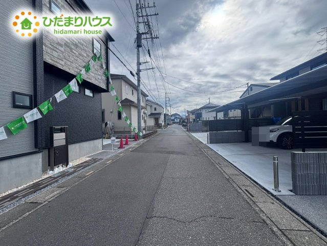 北本市中丸7丁目　新築戸建　ブルーミング01の前面道路含む現地写真