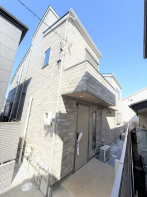 【外観】 | 祖師ヶ谷大蔵駅８分【仲介手数料７１０万円が無料！】■内覧可能 | 決算特別キャンペーン！
家計応援サービスの限界に挑戦中！
「物件概要」の「諸費用」欄をご覧下さい！
■祖師ヶ谷大蔵駅８分
■内覧可能

