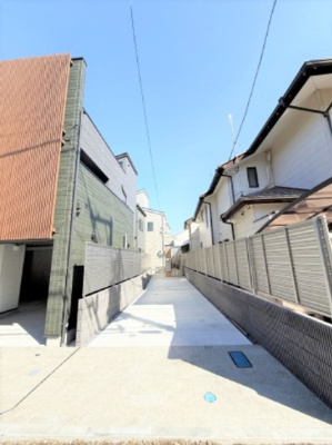 【外観】 | 祖師ヶ谷大蔵駅８分【仲介手数料７１０万円が無料！】■内覧可能 | 決算特別キャンペーン！
家計応援サービスの限界に挑戦中！
「物件概要」の「諸費用」欄をご覧下さい！
■祖師ヶ谷大蔵駅８分
■内覧可能

