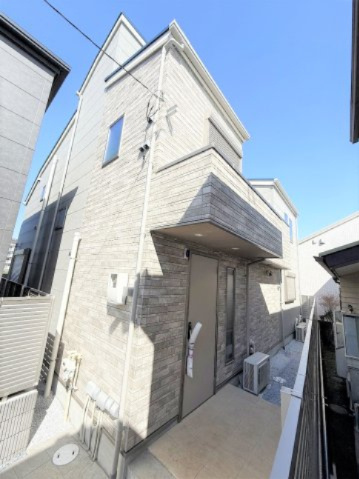 【外観】 | 祖師ヶ谷大蔵駅８分【仲介手数料７１０万円が無料！】■内覧可能 | 決算特別キャンペーン！
家計応援サービスの限界に挑戦中！
「物件概要」の「諸費用」欄をご覧下さい！
■祖師ヶ谷大蔵駅８分
■内覧可能

