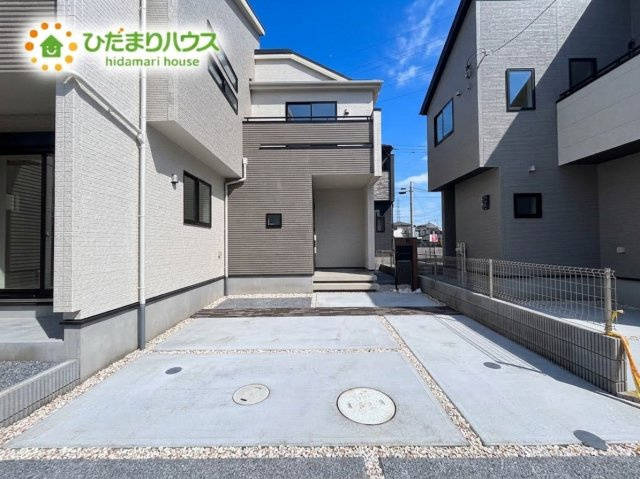北本市中丸7丁目　新築戸建　ブルーミング02の駐車場|※空は加工しています