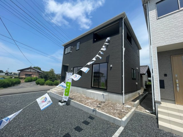 新築戸建・新築建売　伊勢崎市境米岡第3　境東小学校・境南中学校の外観|カーポートのご相談もお気軽にお声がけください！
