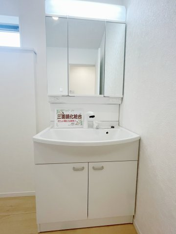 新築戸建・新築建売　伊勢崎市境米岡第3　境東小学校・境南中学校の独立洗面台
