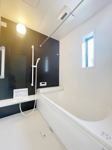 新築戸建・新築建売　伊勢崎市境米岡第3　境東小学校・境南中学校の浴室|浴室乾燥機付きのバスルーム！天候不良時の衣類乾燥場所としても♪
