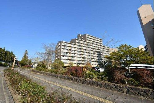 ダイアシティ2000茂庭A3リッヂの外観|植栽帯