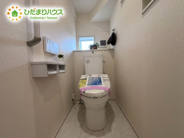 北本市中丸7丁目　新築戸建　ブルーミング03のトイレ