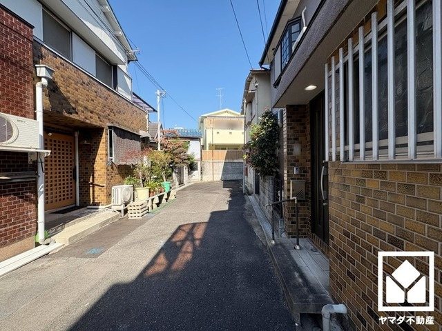 尼崎市大庄西町2丁目の前面道路含む現地写真|建築条件無しなのでお好きな工務店・ハウスメーカーで建築可能です。