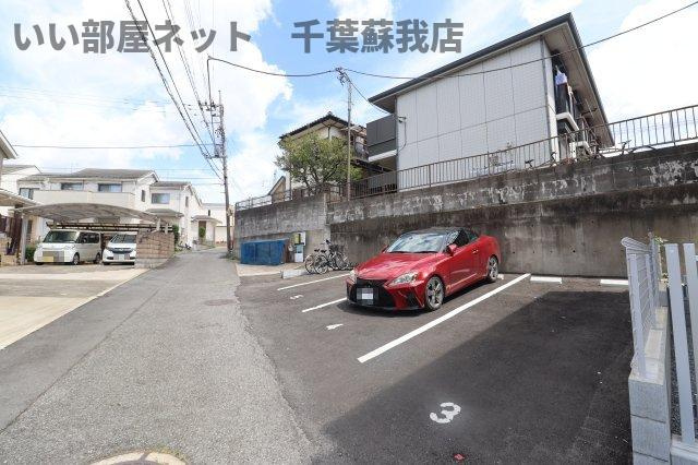 Likes仁戸名町B棟 Bの駐車場|駐車スペースもあります