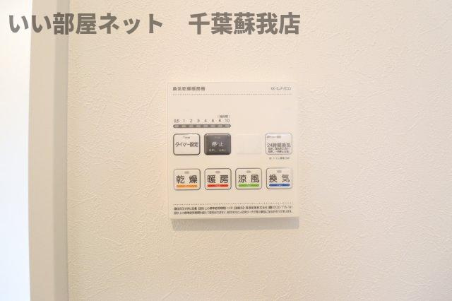 Likes仁戸名町B棟 Bの設備|浴室乾燥機！雨の日も安心ですね！