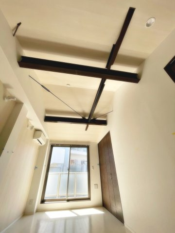 アルコーブ仁川の内装|明るい色調の室内です