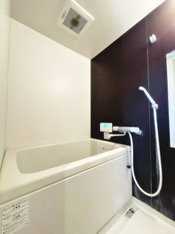 アルコーブ仁川の浴室|ゆったり過ごせるお風呂です