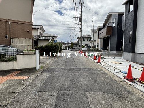 【仲介手数料０円】厚木市愛名　新築一戸建て　全3棟の前面道路含む現地写真|厚木市愛名　新築一戸建て　全3棟