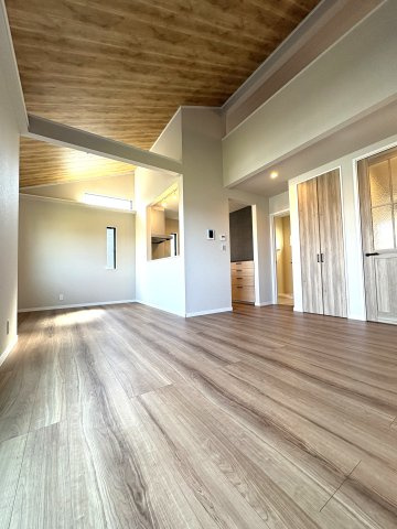 Garage Life House — Chigasakiの居間・リビング