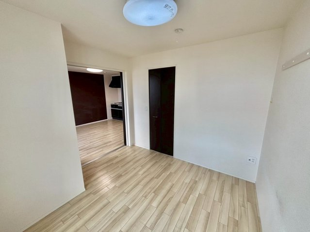 ヴェルデュール・グレイスの洋室