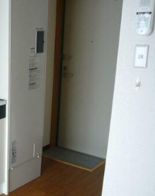 パールハイム原町の玄関