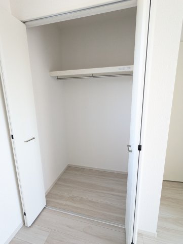 水戸市堀町　25期の収納|広々クローゼットがあり、お部屋をすっきりとお使いいただけます。
