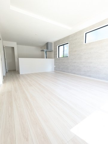 水戸市堀町　25期の居間・リビング|アクセントカラーが魅力的なキッチン～