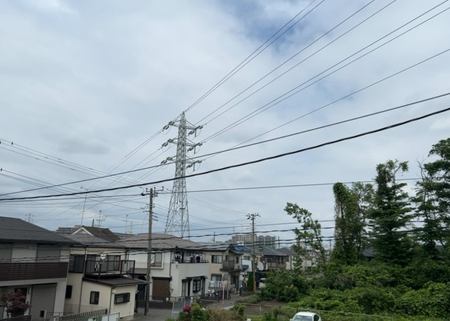 【展望】 | 眺望を気にして物件を探す場合、前面に建物が建っていないか現地で確認しましょう！前面に建物があると景色はもちろん、日当たりや風通しにも影響が出てきます。住んだ時のことを想像しながら現地見学をしましょう。