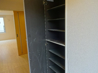 【収納】 | サン・リバレイン | 下駄箱（イメージ）