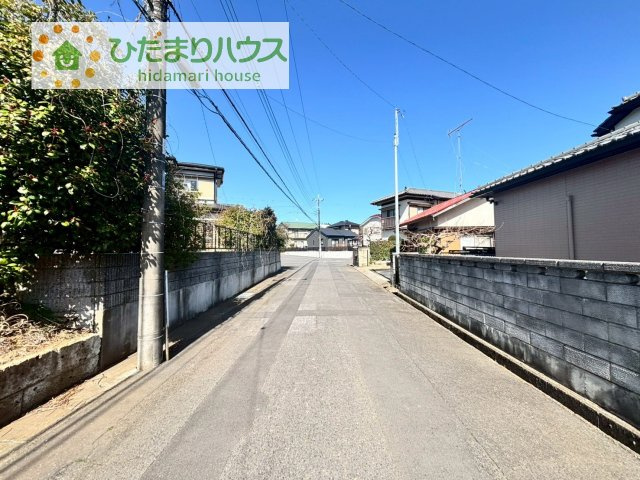 【前面道路含む現地写真】 | 牛久市岡見町　中古戸建