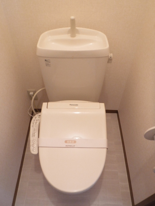 ロイヤルクレッセント西登戸のトイレ