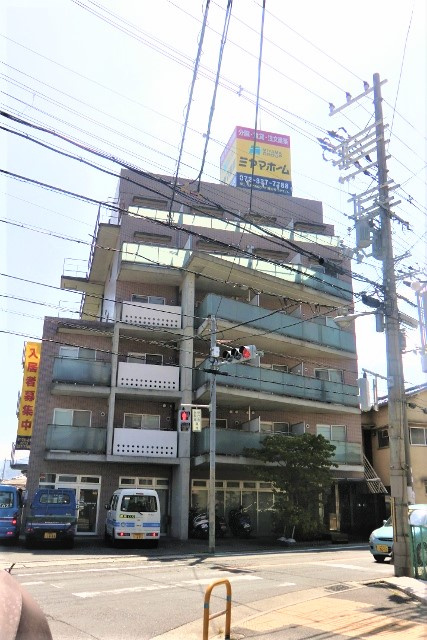 メゾンエルセラーンの外観