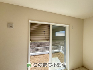 【防犯設備】 | Livele Garden.S古河諸川第13　 | 1階掃出し窓はシャッター雨戸で防犯性アップ♪
