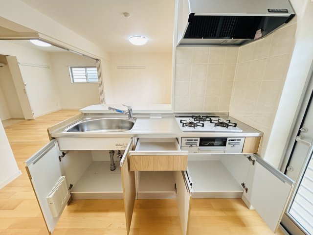 メゾンパークス黄金森	のキッチン