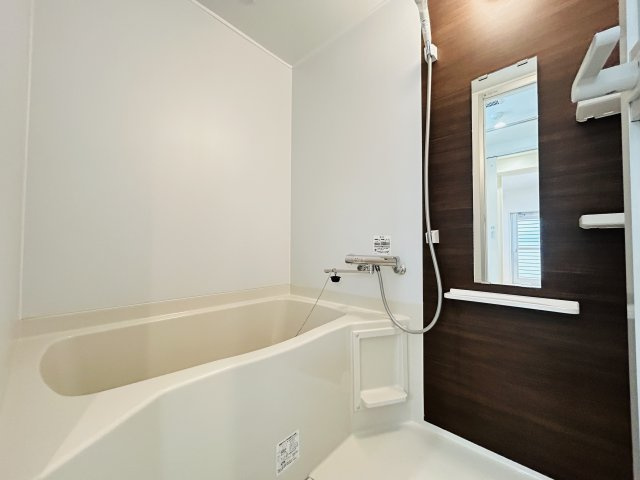 メゾンパークス黄金森	の浴室