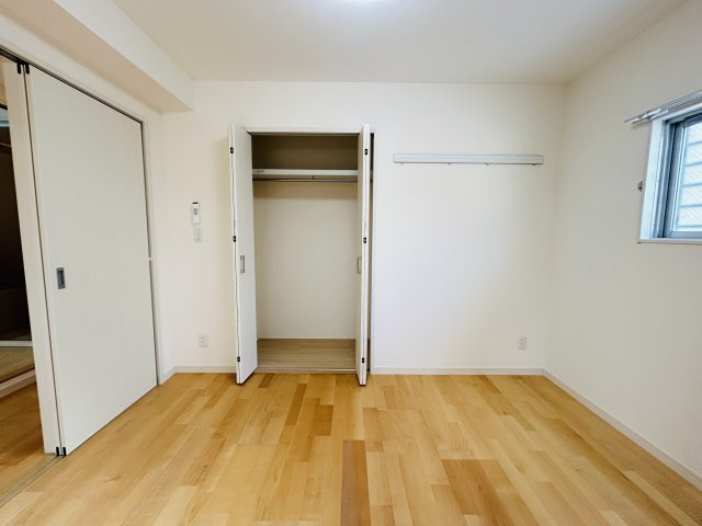 メゾンパークス黄金森	の洋室