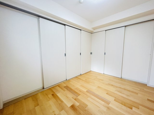 メゾンパークス黄金森	の洋室
