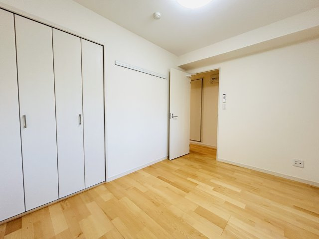 メゾンパークス黄金森	の洋室