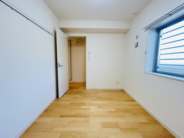 メゾンパークス黄金森	の洋室