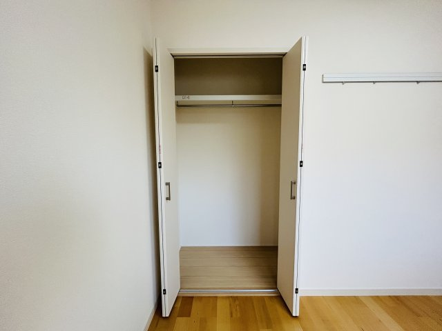 メゾンパークス黄金森	の収納