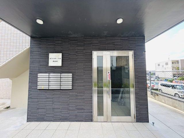 メゾンパークス黄金森	のエントランス