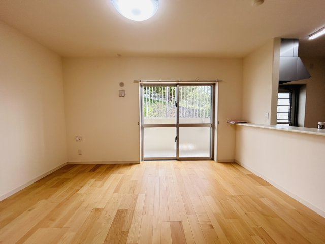 メゾンパークス黄金森	の居間・リビング