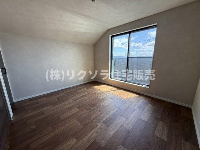 西安威1丁目　未入居一戸建ての寝室